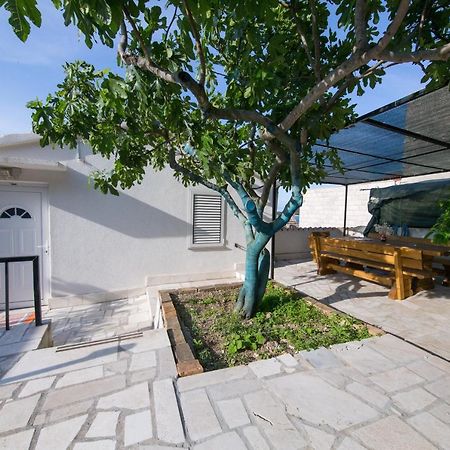 Strma Apartments Vis Bagian luar foto