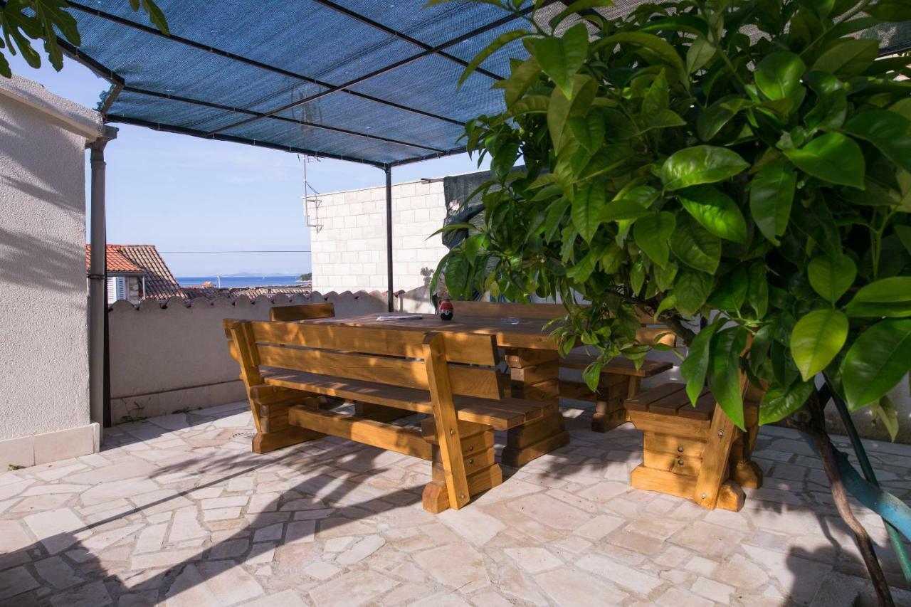 Strma Apartments Vis Bagian luar foto