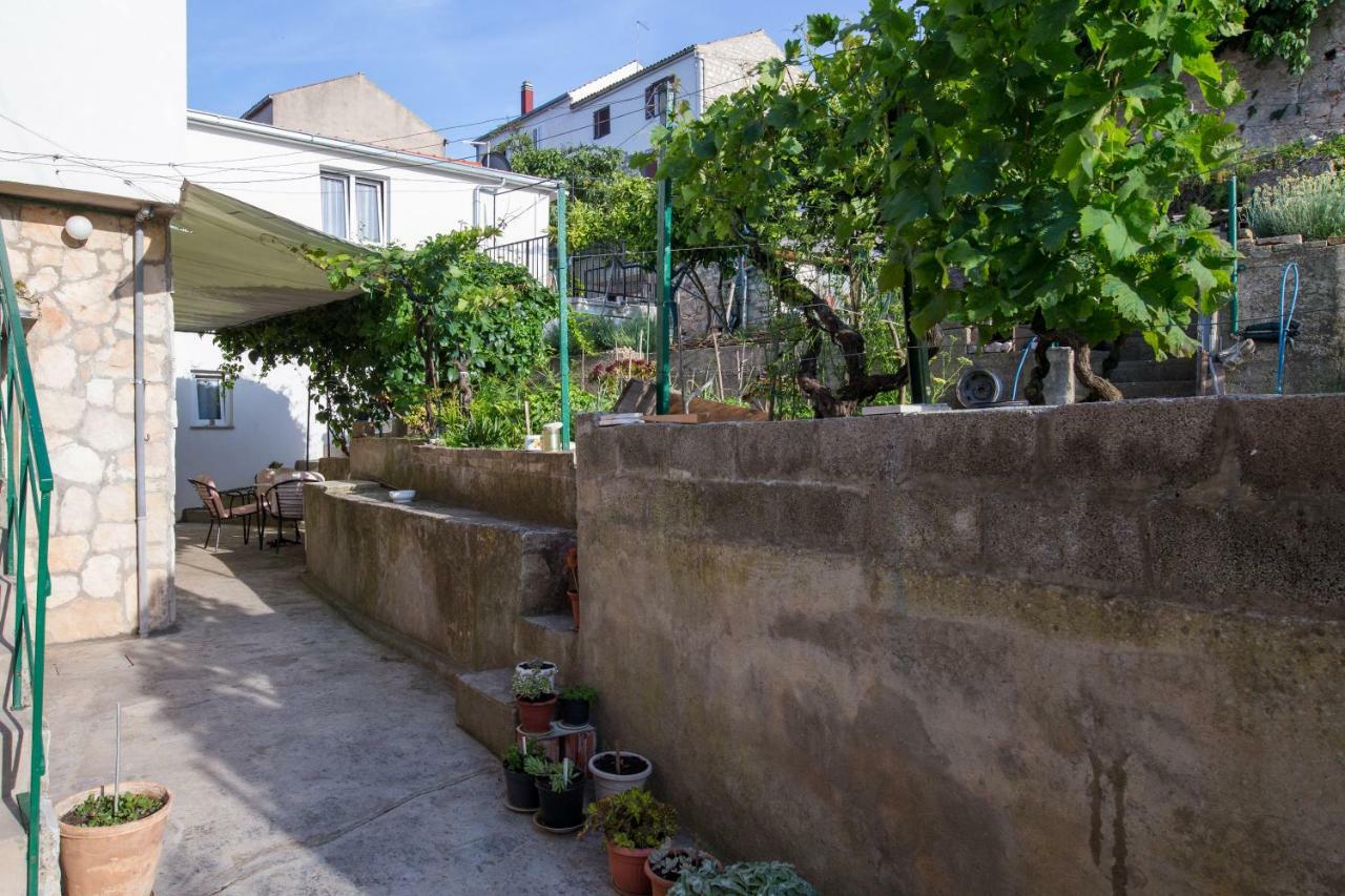 Strma Apartments Vis Bagian luar foto
